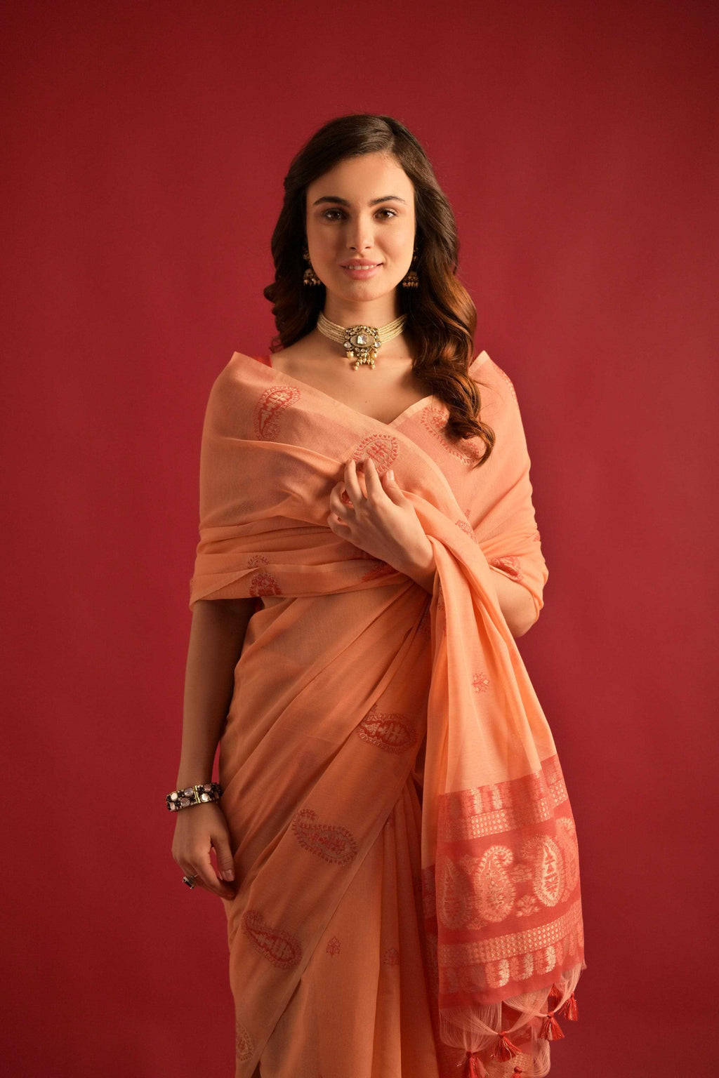 Soft Mul Cotton Saree With Classic Contrast Resham Weaving Pallu