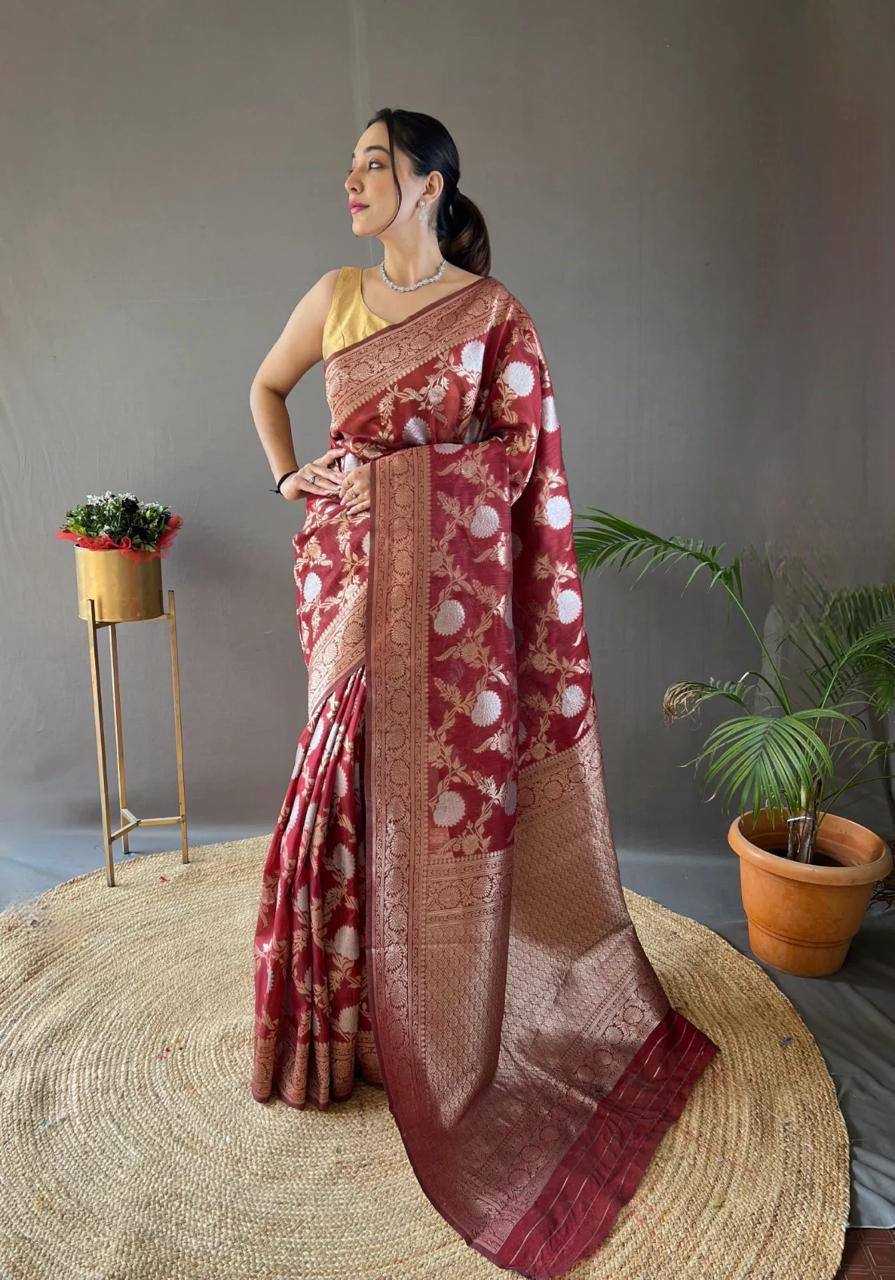 Traditional Silk Saree With Zari Border