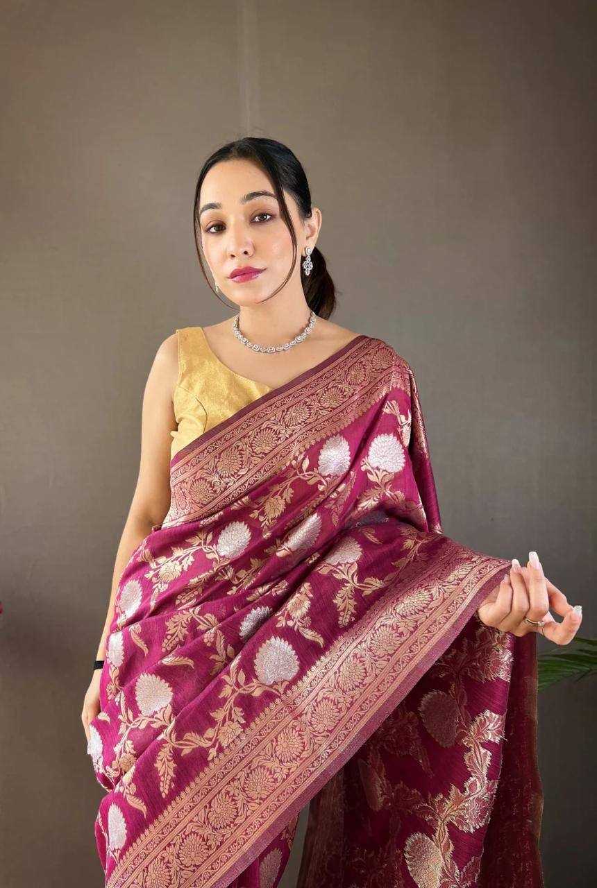 Traditional Silk Saree With Zari Border