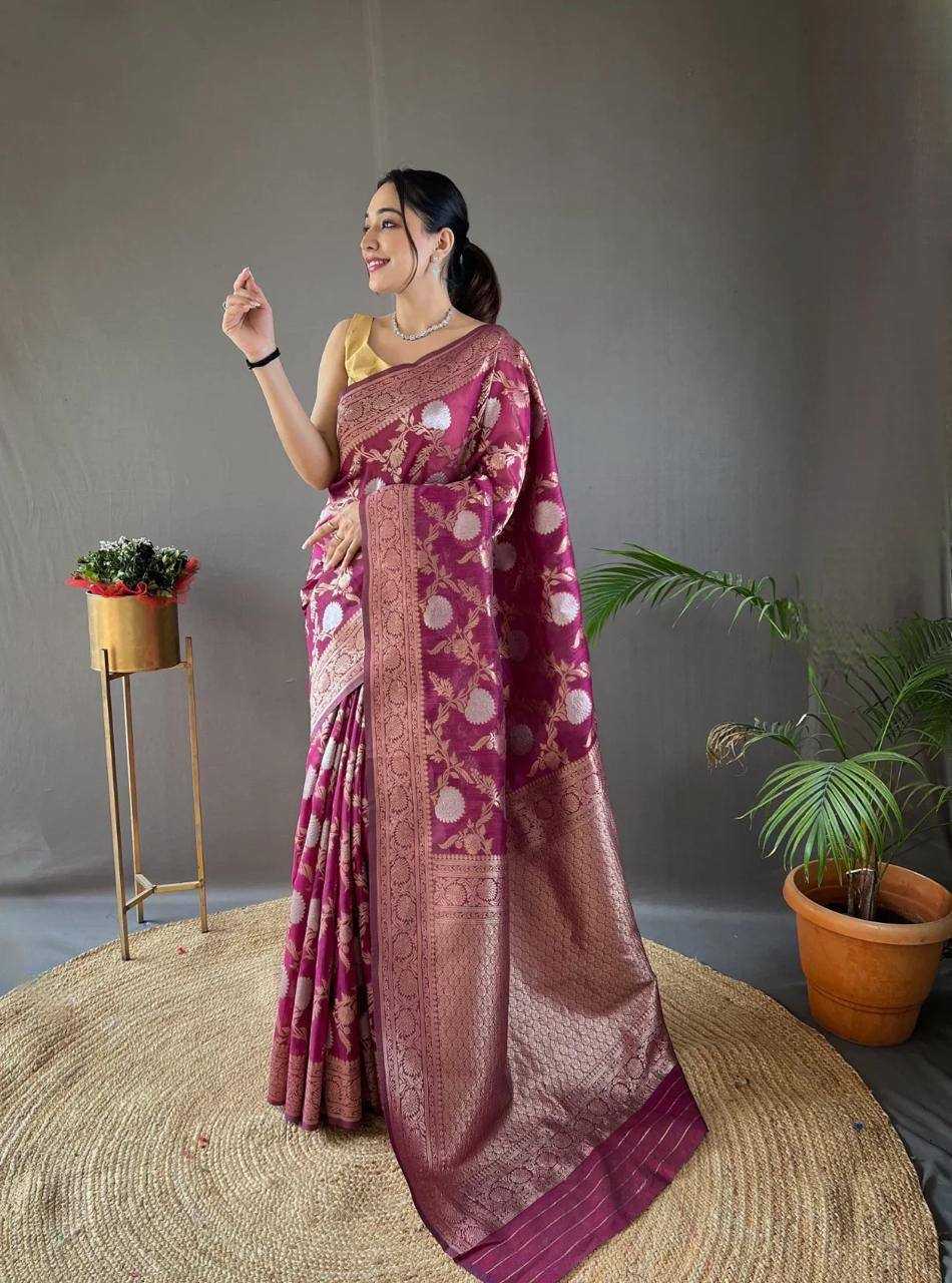 Traditional Silk Saree With Zari Border